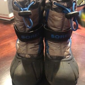 Sorel snow boots size 7